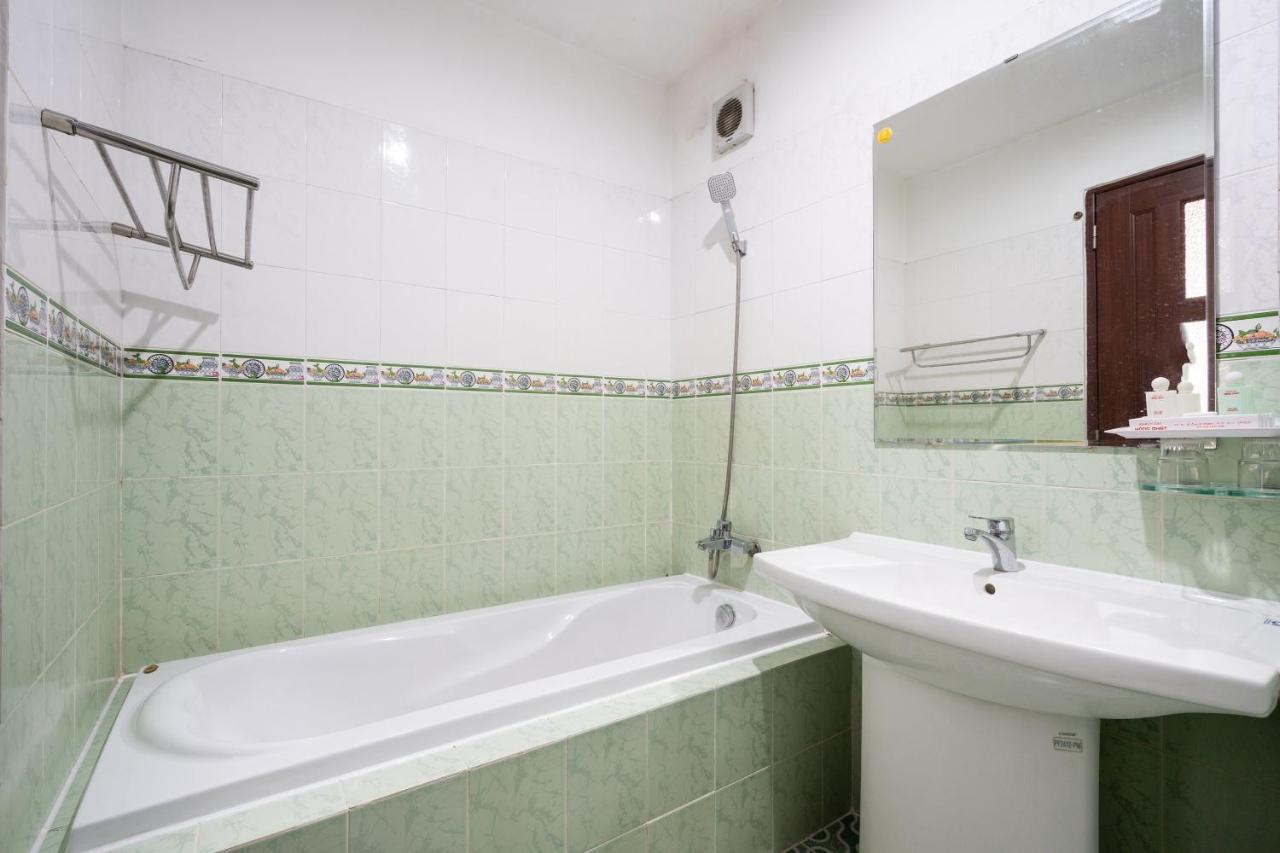 Khach San Hong Phat Hotel